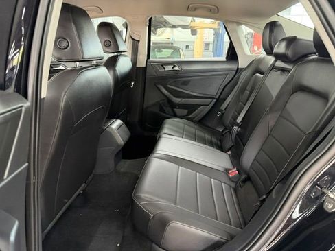 Used 2023 Volkswagen Jetta SE FWD image 8