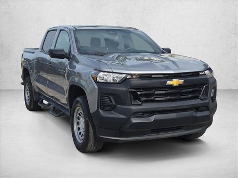 Used 2024 Chevrolet Colorado W/T RWD image 3