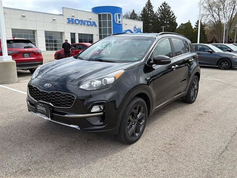 Used 2020 Kia Sportage S w/ S Sunroof Package AWD/4WD image 3