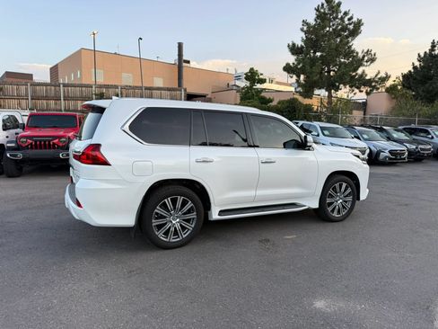 Used 2017 Lexus LX 570 4WD image 9