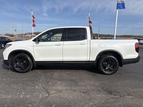 Certified 2021 Honda Ridgeline Black Edition image 24