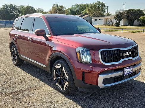 Used 2023 Kia Telluride EX w/ EX Captain's Chair Package FWD image 4
