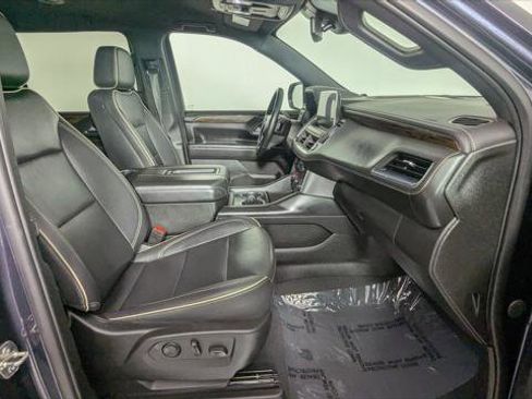 Used 2023 Chevrolet Suburban Premier image 26