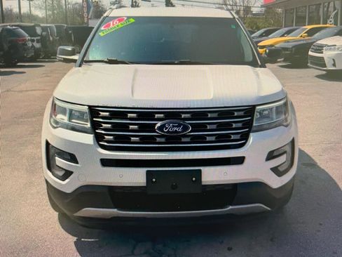 Used 2016 Ford Explorer XLT w/ Equipment Group 202A AWD/4WD image 8