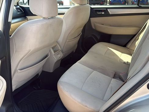 Used 2018 Subaru Outback 2.5i Premium AWD/4WD image 14