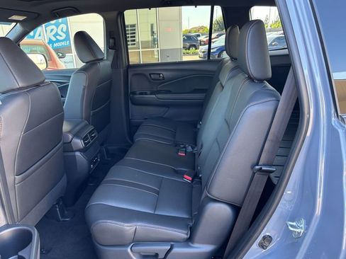 Used 2025 Honda Passport TrailSport image 25