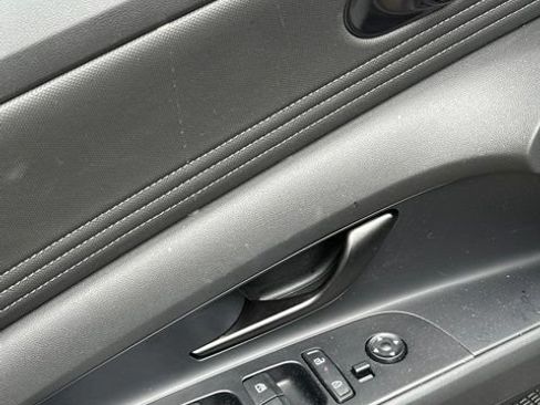 Certified 2025 Hyundai Elantra Sport FWD image 12