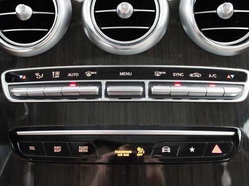 Used 2022 Mercedes-Benz GLC 300 image 35