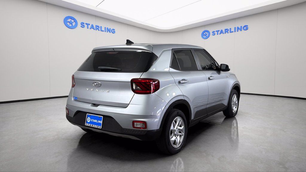 Used 2022 Hyundai Venue SE w/ Cargo Package FWD image 8