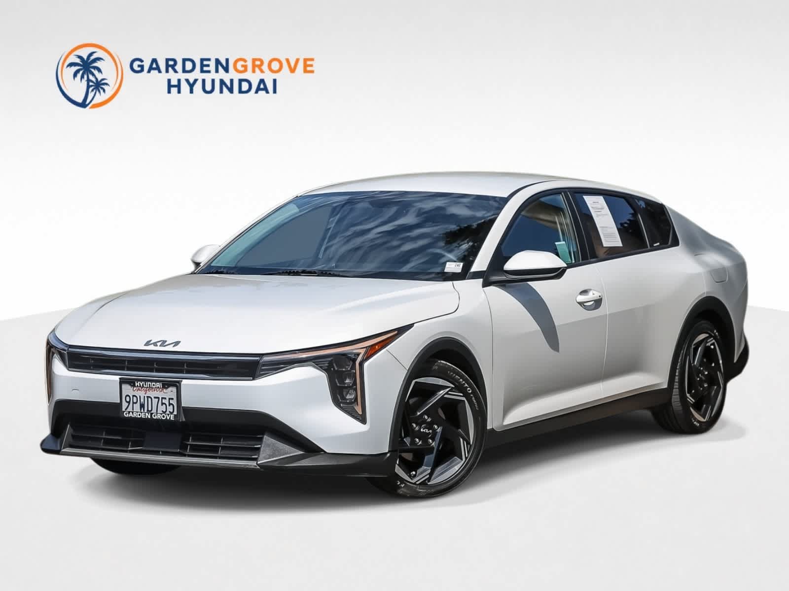 Used 2025 Kia K4 EX FWD image 1