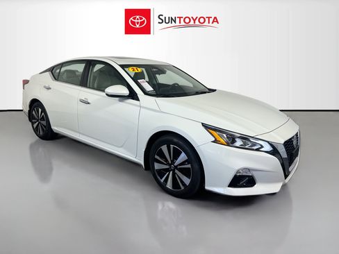 Used 2021 Nissan Altima 2.5 SL FWD image 1