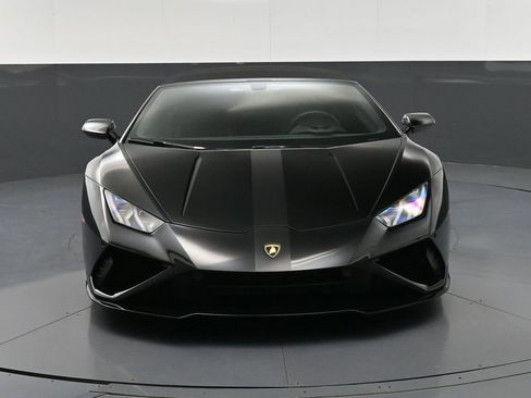 Used 2022 Lamborghini Huracan EVO RWD image 11