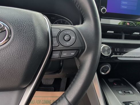 Certified 2023 Toyota Venza LE AWD/4WD image 26