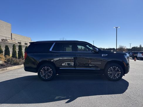 New 2026 GMC Yukon Elevation image 11