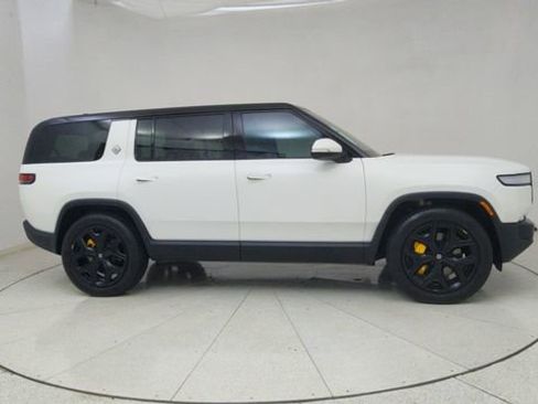 Used 2024 Rivian R1S Adventure image 64