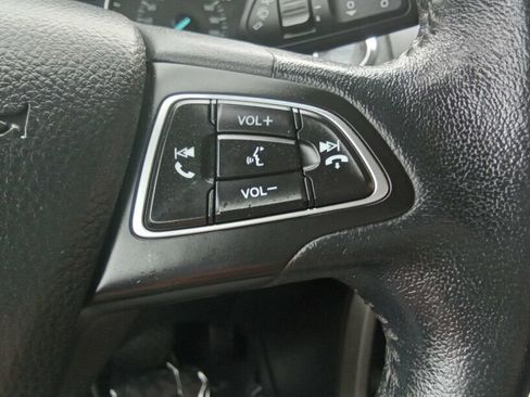 Used 2018 Ford EcoSport SE w/ SE Convenience Package image 16