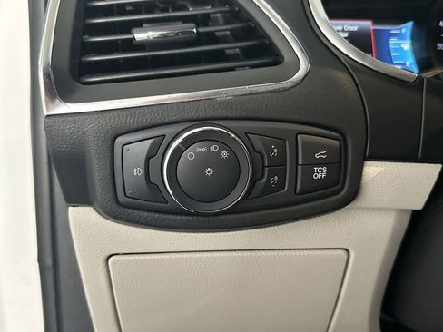 Used 2019 Ford Edge Titanium w/ Equipment Group 301A image 18