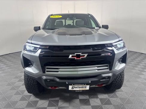Used 2024 Chevrolet Colorado ZR2 w/ ZR2 Convenience Package III AWD/4WD image 35