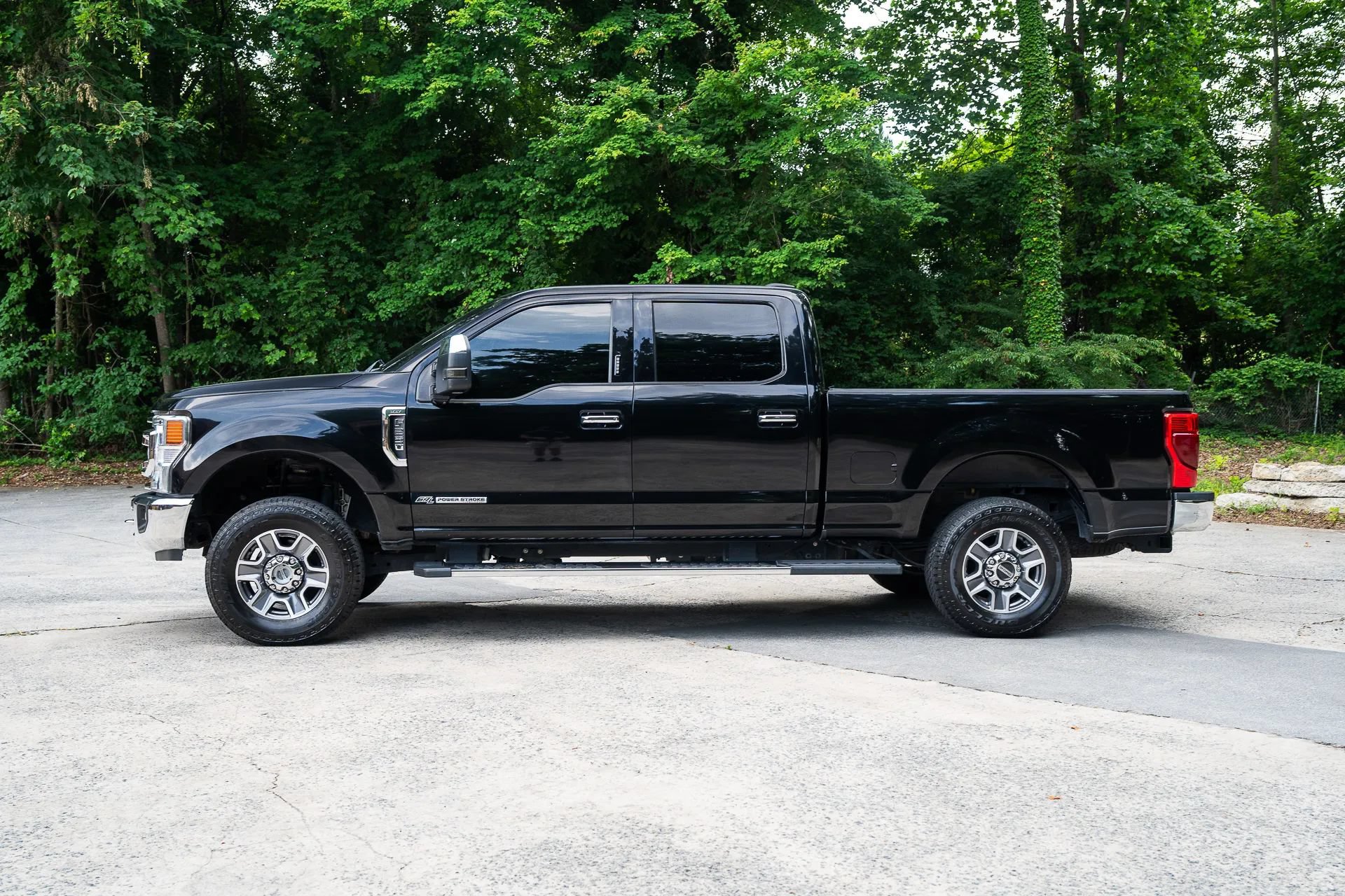 Used 2021 Ford F250 XLT w/ XLT Premium Package AWD/4WD image 4