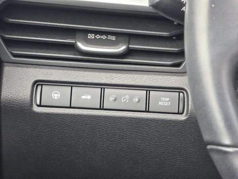Used 2021 Nissan Altima 2.5 SV w/ SV Premium Package FWD image 22