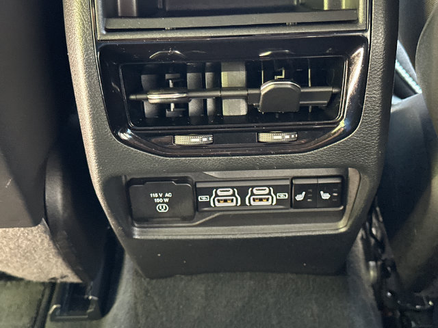 Used 2025 Jeep Grand Cherokee Limited AWD/4WD image 19