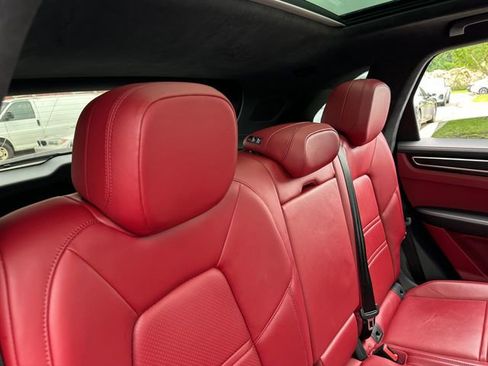 Used 2021 Porsche Cayenne GTS AWD/4WD image 37