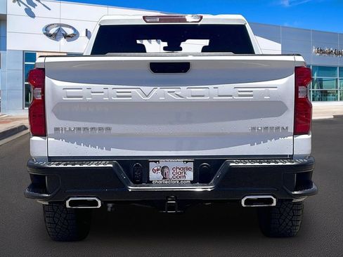 Used 2025 Chevrolet Silverado 1500 Custom Trail Boss AWD/4WD image 4