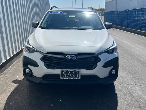 Used 2024 Subaru Crosstrek 2.0i Premium AWD/4WD image 2