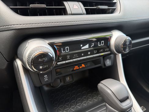 Certified 2023 Toyota RAV4 XLE w/ Convenience Package FWD image 8