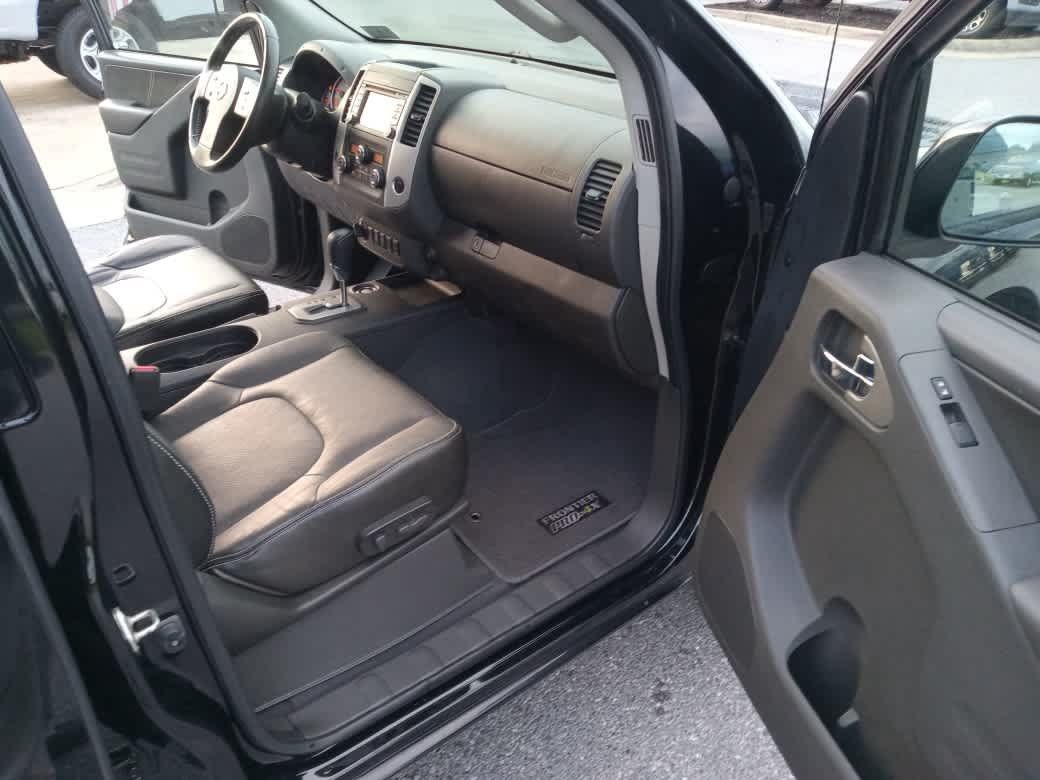 Used 2020 Nissan Frontier PRO-4X AWD/4WD image 36