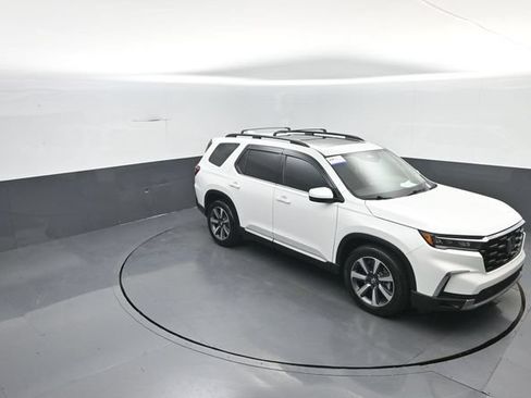 Used 2024 Honda Pilot Elite image 24