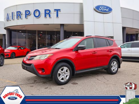 Used 2014 Toyota RAV4 LE image 1