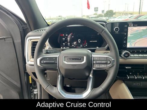 New 2026 GMC Canyon Denali image 17