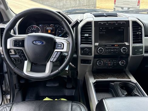 Used 2019 Ford F250 Lariat image 7