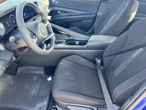 Certified 2023 Hyundai Elantra SEL w/ Convenience Package FWD image 17