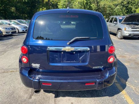 Used 2010 Chevrolet HHR LT image 3