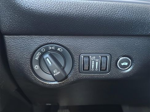 Used 2023 Dodge Challenger SXT w/ Blacktop Package image 20