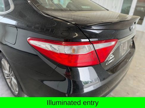 Used 2015 Toyota Camry SE image 10
