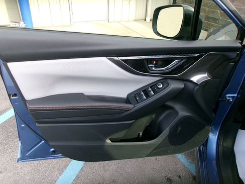 Used 2019 Subaru Crosstrek 2.0i Limited w/ Popular Package #4 image 16