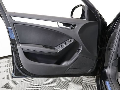 Used 2009 Audi A4 2.0T Premium image 12