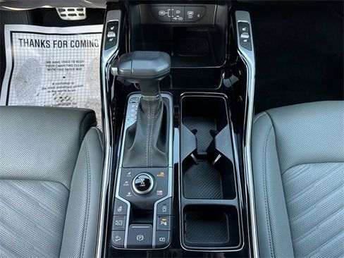 Used 2024 Kia Sorento SX Prestige w/ Sage Leather Package image 20