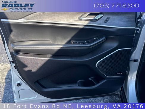 Used 2022 Jeep Grand Cherokee L Limited AWD/4WD image 13