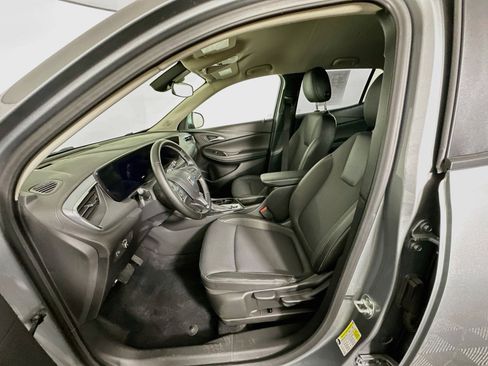 Used 2025 Buick Encore GX Preferred FWD image 13
