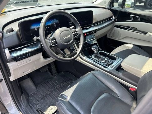 Used 2023 Kia Carnival SX Prestige FWD image 17
