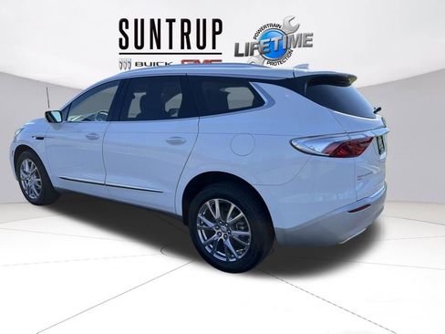 Used 2023 Buick Enclave Essence w/ Experience Buick Package image 3