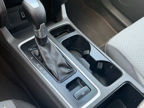 Used 2017 Ford Escape SE AWD/4WD image 14