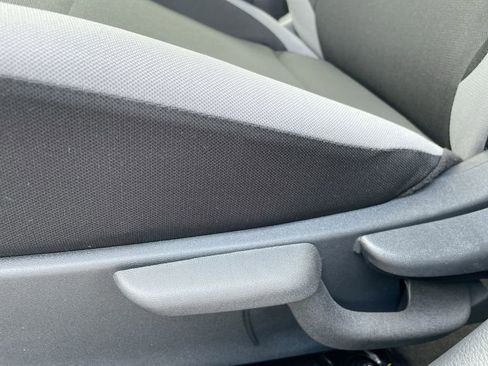 Used 2025 Nissan Versa S w/ Trunk Package image 20