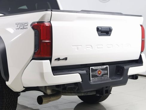 Used 2024 Toyota Tacoma TRD Off-Road image 20