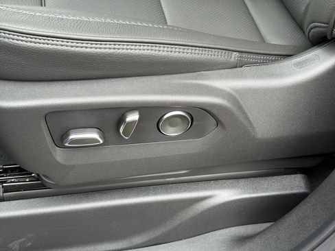 New 2026 GMC Yukon XL Denali AWD/4WD image 14