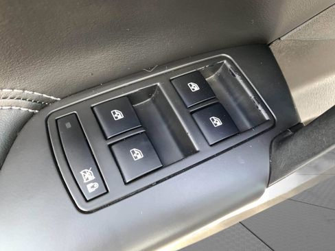 Used 2012 Buick Regal Premium image 12